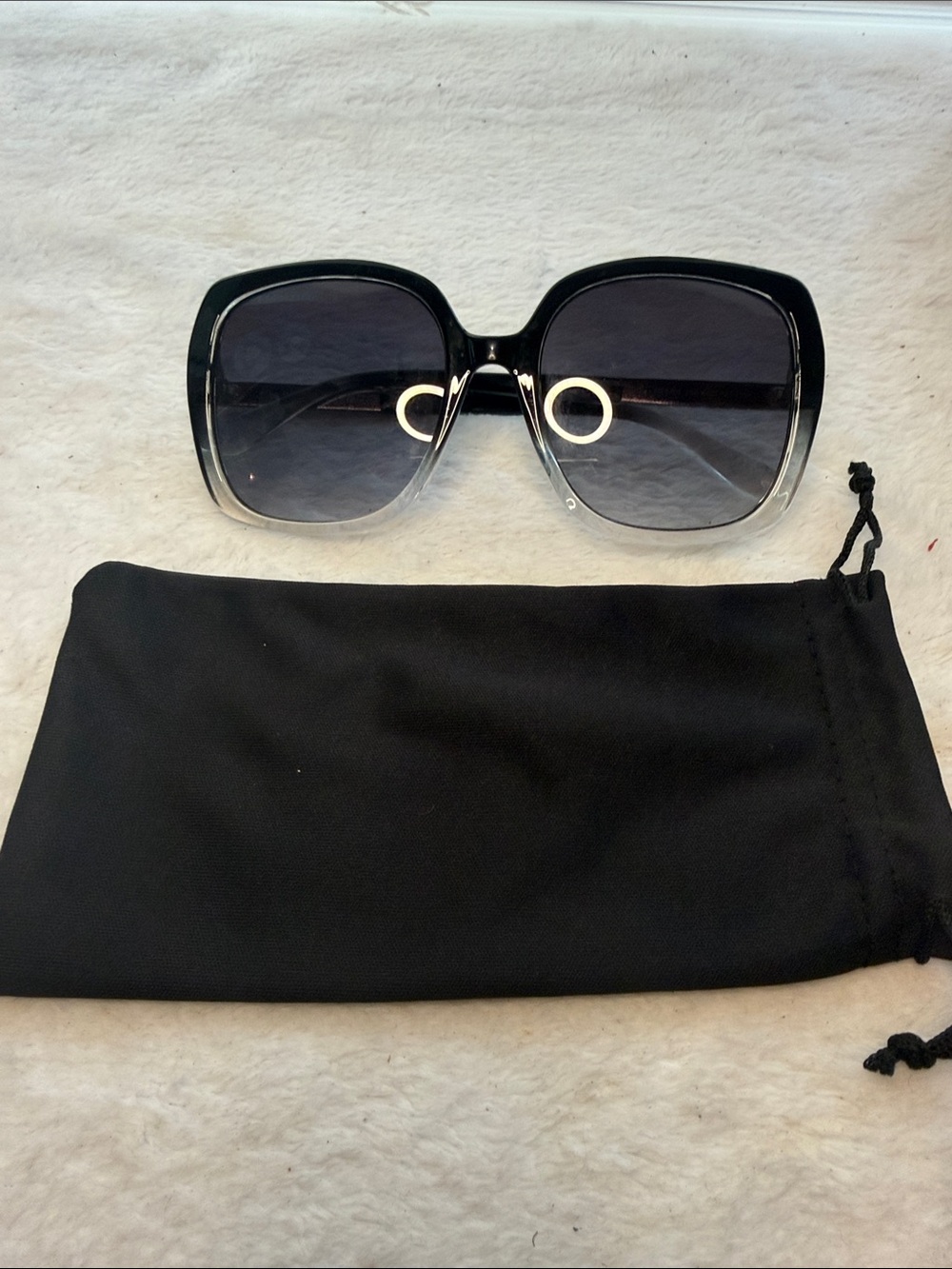 Oversized Guess Black Twisted Silver Designer Sunglasses with Soft Pouch